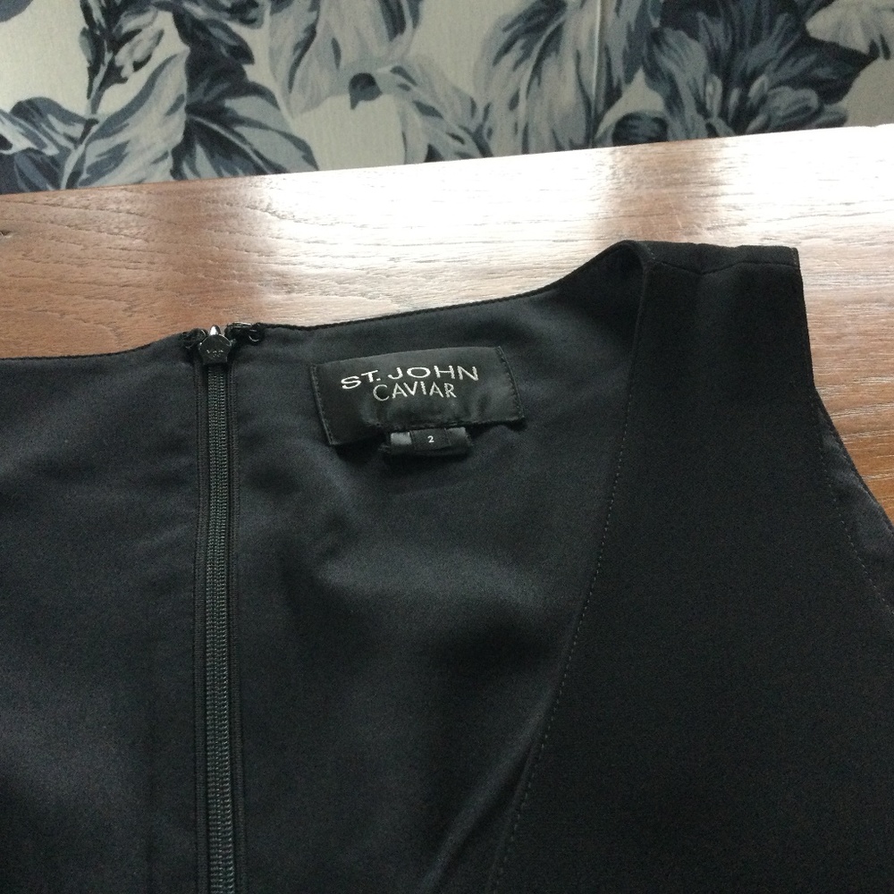 ST JOHN Caviar black crepe dress